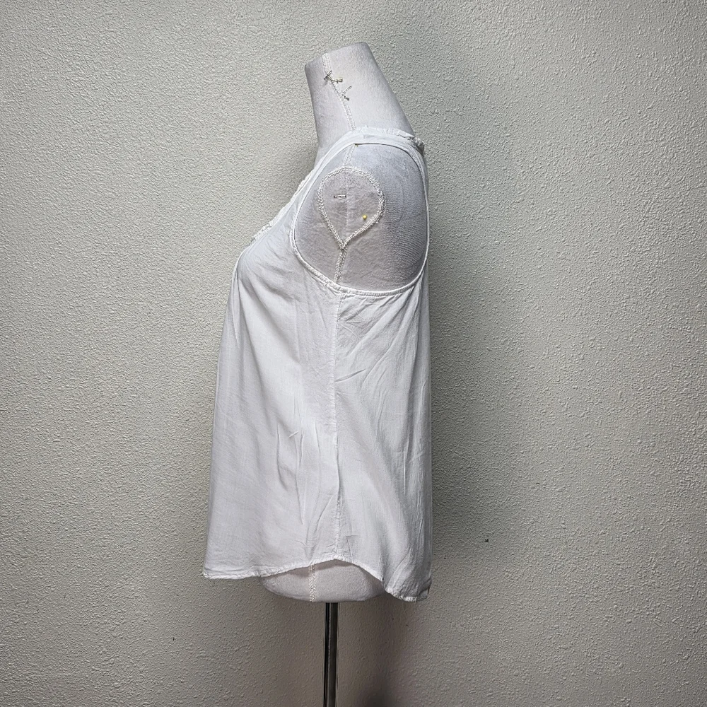 h.i.p. happening in the present White Sleeveless Relaxed Tank Top Size Medium - Picture 4 of 6